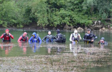 Kamanje scuba diving